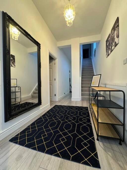 Modern 5 Bed Near Excel -Big Ben Villa London Exterior photo